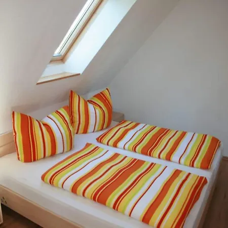 Schoene Mit Garten In Robertsdorf, Cleaning Included Blowatz