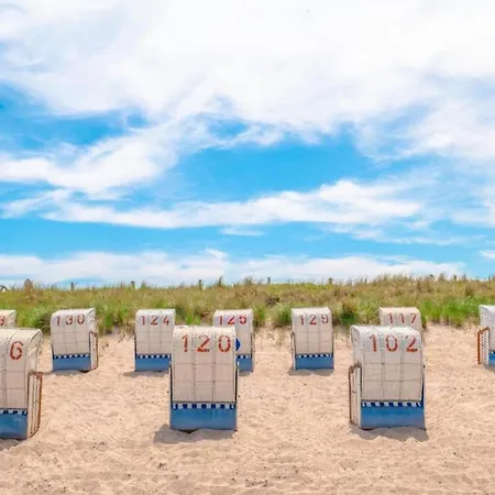 Schoene Mit Garten In Robertsdorf, Cleaning Included Blowatz