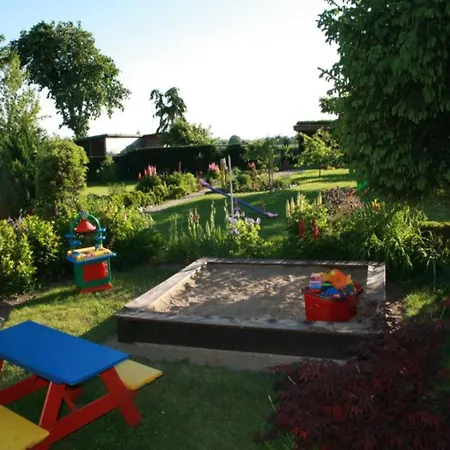 Schoene Mit Garten In Robertsdorf, Cleaning Included * Blowatz