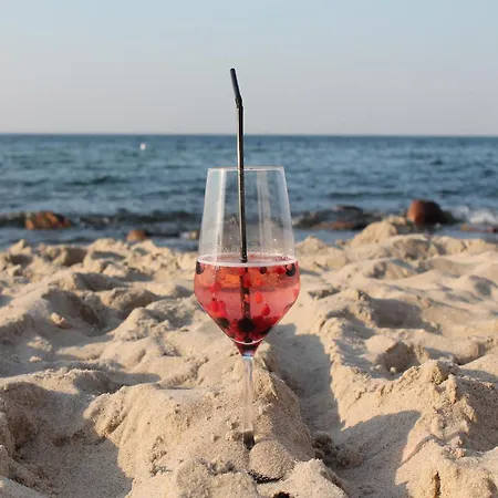 Schoene Mit Garten In Robertsdorf, Cleaning Included 아파트 Blowatz