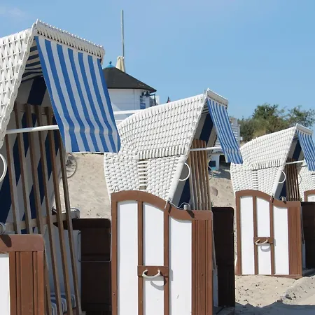 Schoene Mit Garten In Robertsdorf, Cleaning Included 아파트 Blowatz