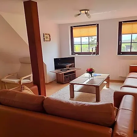 Schoene Mit Garten In Robertsdorf, Cleaning Included Apartamento *