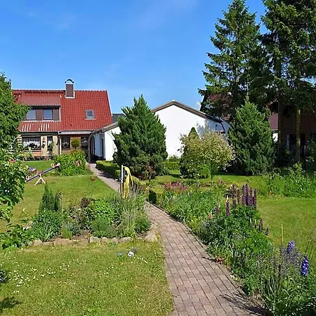 Schoene Mit Garten In Robertsdorf, Cleaning Included Apartamento Blowatz