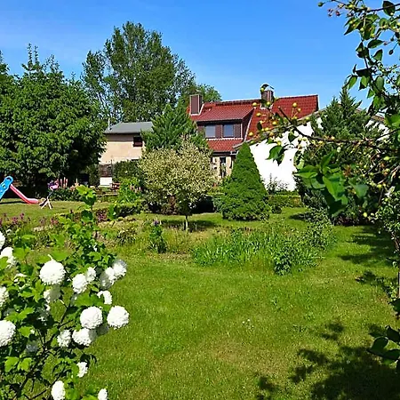 Schoene Mit Garten In Robertsdorf, Cleaning Included *