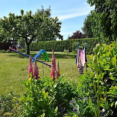 Schoene Mit Garten In Robertsdorf, Cleaning Included Blowatz