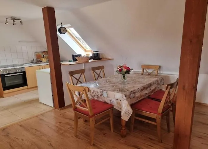 Schoene Mit Garten In Robertsdorf, Cleaning Included *