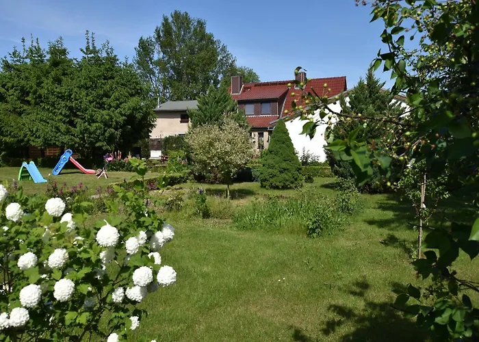 Daire Schoene Mit Garten In Robertsdorf, Cleaning Included