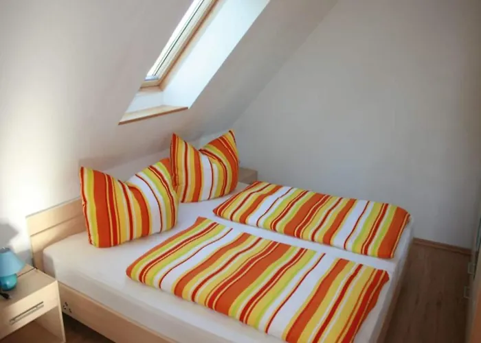 Schoene Mit Garten In Robertsdorf, Cleaning Included Blowatz