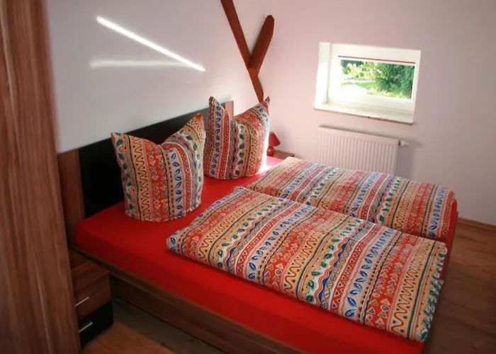 Schoene Mit Garten In Robertsdorf, Cleaning Included Apartamento